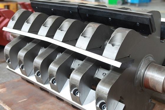 Lärmarme Flasche des Haustier-1200kg/H rangieren überschüssige Plastikzerkleinerungsmaschinen-Maschine aus