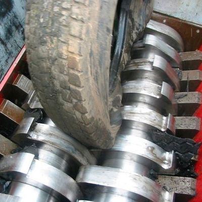 Flaschen-überschüssiger Reißwolf-Plastikmaschinen-niedriger Energieverbrauch 22kw 3000kg/H