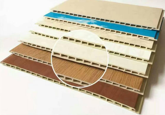 Wand-Plastikprofil-Verdrängungs-Linie Wärmedämmung PVC-Fenster-Rahmen JWELL Wpc, der Maschine herstellt