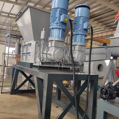 HDPE blaue Trommel schäumte Wellen-Achsen-Plastikwiederverwertungsreißwolf des Behälter-vier